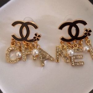 Fashion earrings